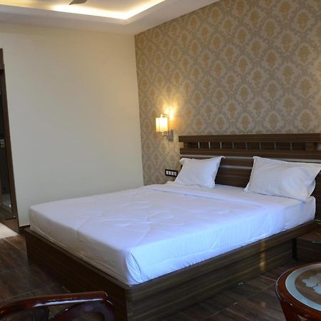 Puja Residency Hotel Váránaszi Kültér fotó